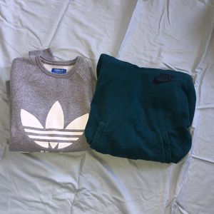 2 sweatshirts